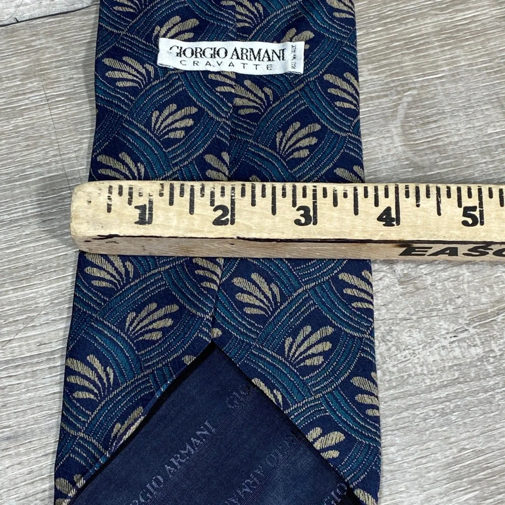 Giorgio Armani Necktie Men's Silk Blue Gold Leaf Pattern Made‎ in Italy